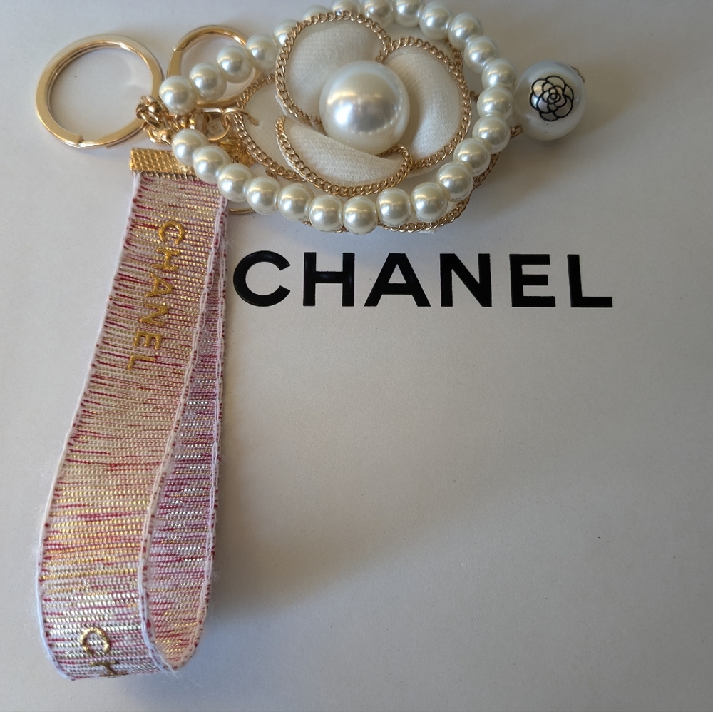 Chanel keychain - Picture 4 of 7
